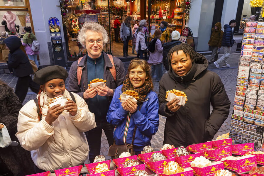 Brussels Food Tour: Main Dish, Beer, Waffle & Chocolate - Beer, cheese and Belgian drinking culture