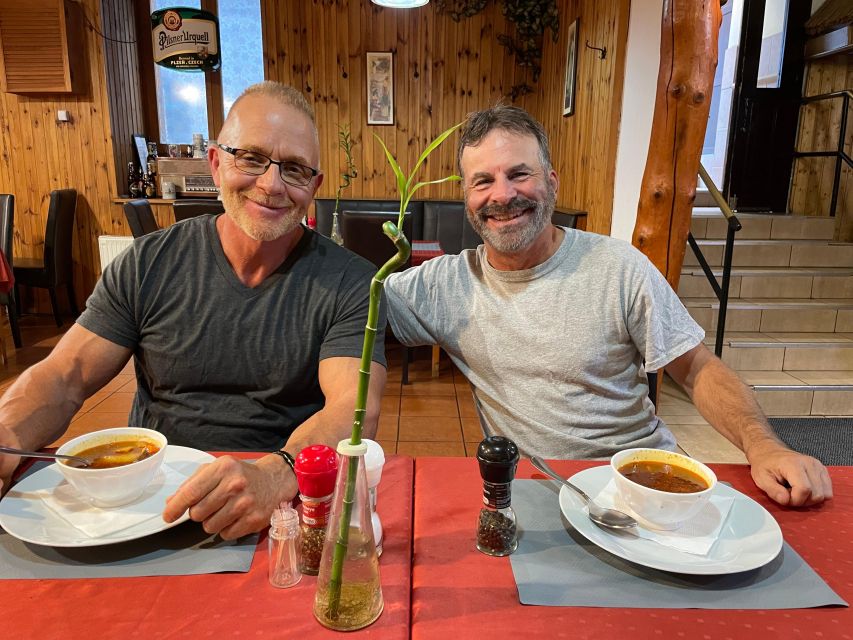 Budapest Bites: A street food adventure (3 iconic dishes) - Group Size and Guide Time
