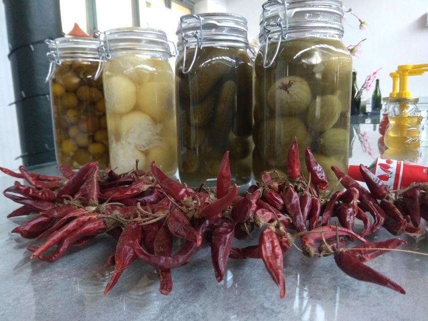 Budapest: Central Market Hall Guided Food Tour with Tastings - Pálinka and the story of fröccs