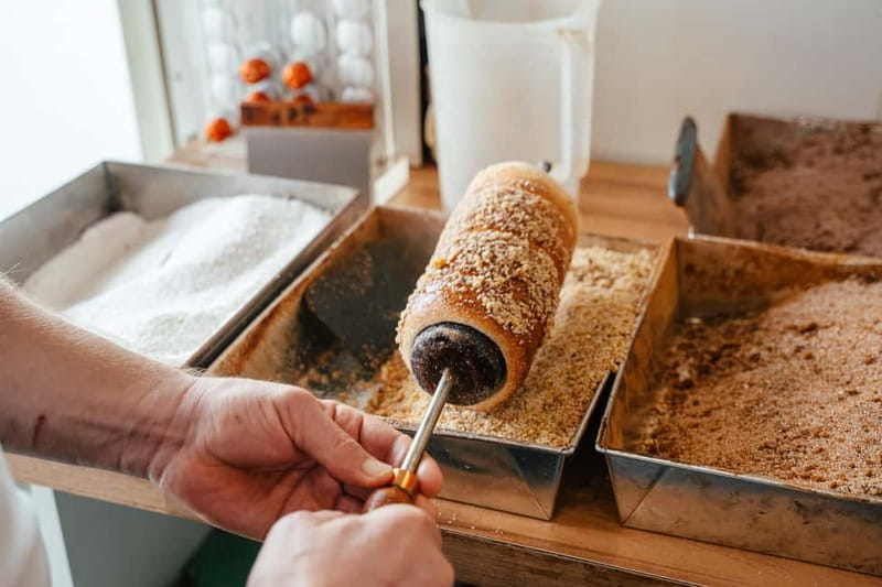 Budapest: Food Tour Market to Tavern: 14+ Tasters & Wines - From Central Market Hall to Ferenciek tere