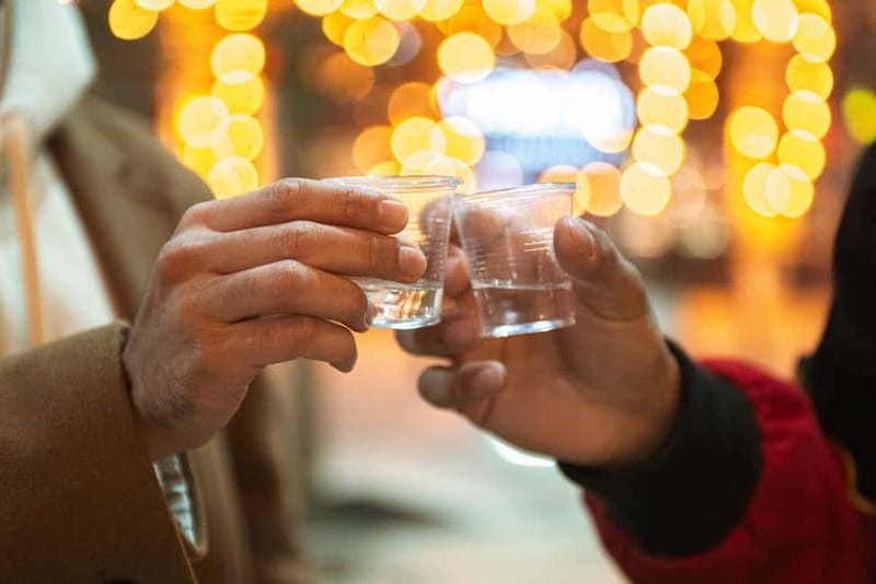 Budapest: Food Tour Market to Tavern: 14+ Tasters & Wines - Guides who make the route work