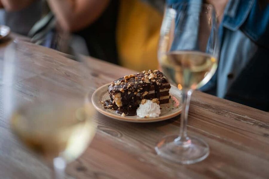 Budapest Guided Food Walking Tour with Drinks Included - Beer, Tokaji, and pálinka