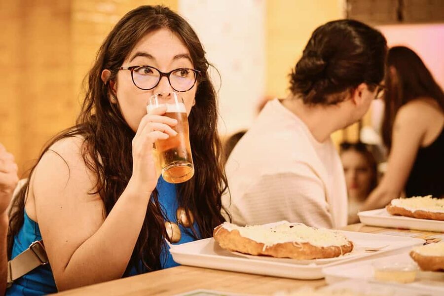 Budapest: Guided Street Food Tour with Sweet Wine - Flódni and the question of dessert