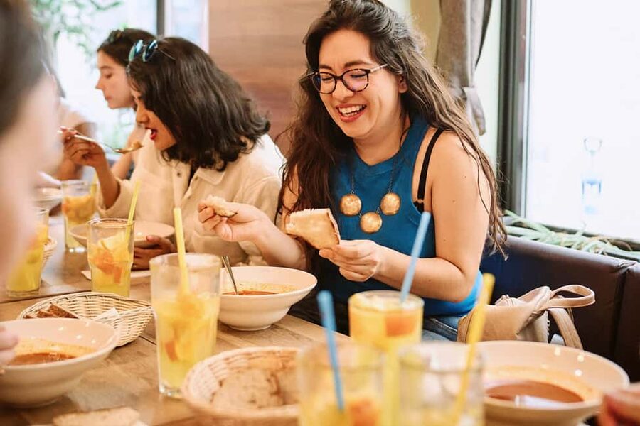 Budapest: Guided Street Food Tour with Sweet Wine - The meeting point at Kazinczy Street Synagogue