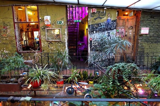 Budapest Ruin Bars Evening Walking Tour with Drinks & Snacks - What the three-hour route feels like