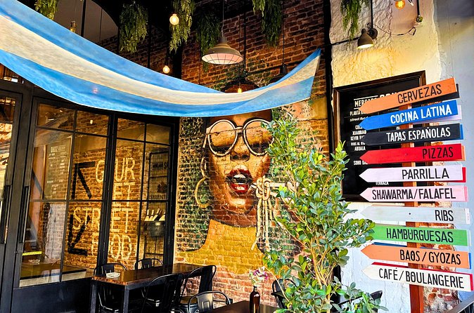 Buenos Aires Food Tour: Local Dishes, Steak, Empanada & More - Finish with alfajor, chocolate, and gelato