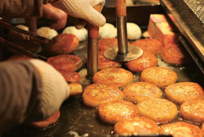 Busan: Gukje and Jagalchi Market Food Tour with Tastings - Starting at Jagalchi Station at 16:50
