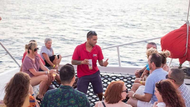 Cabo San Lucas: 2 Hour Sunset Cruise with Food and Wine - Practical booking advice for a smooth evening