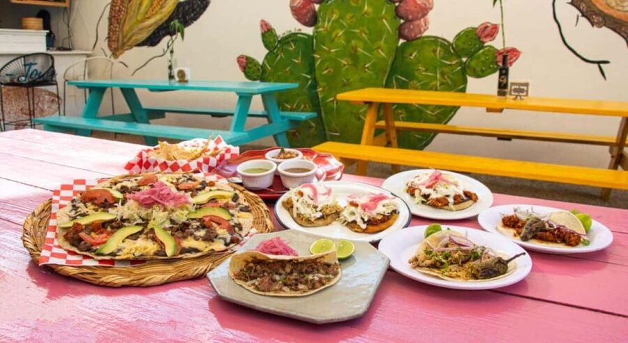 Cabo San Lucas: Cabo Foodie Grand Tour - A Mexican classic in a British rock setting