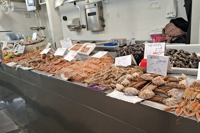 Cadiz Food Tour: Tapas, Drinks and Delights with a Local - Returning to City Hall with a glass of sherry