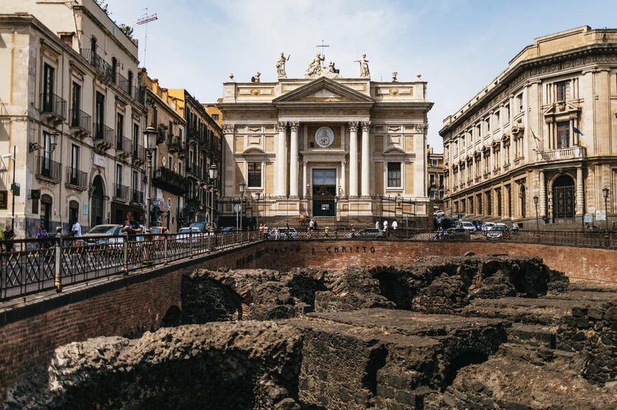 Catania: Guided Street Food Walking Tour - Choosing the final Sicilian sweet