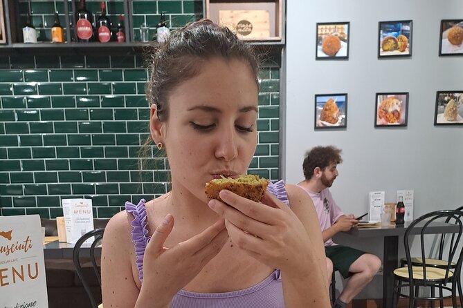 Catania Sicilian Street Food Tour: Small Group by Do Eat Better - Cipollina at Piazza Università