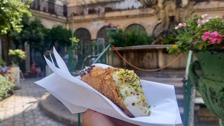 Catania: Street Food Guided Walking Tour - Piazza dell’Università and Catanese comfort food