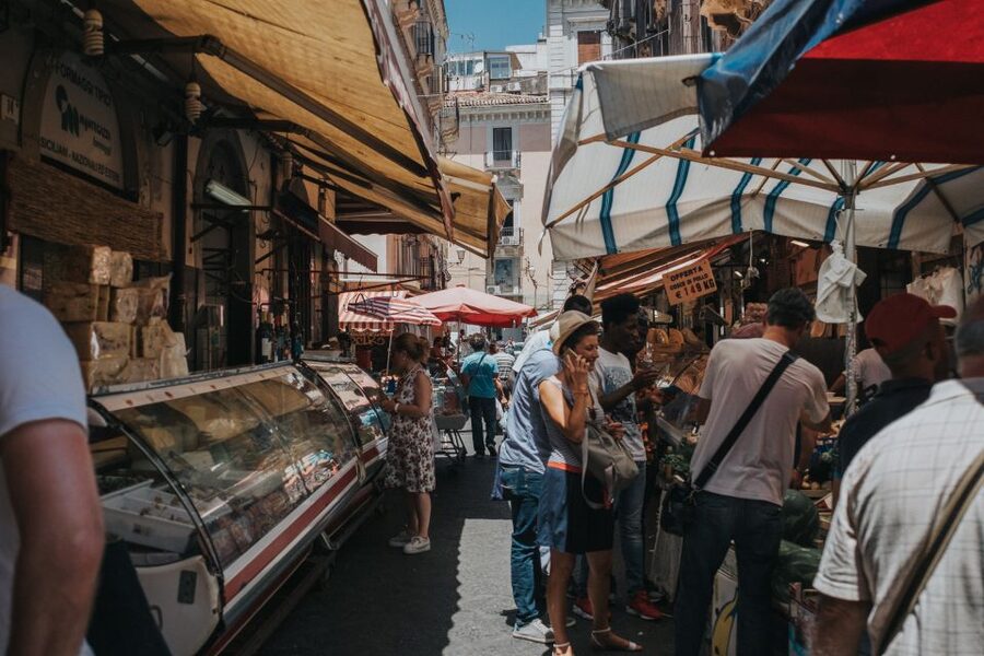 Catania Street Food Tour - Pasticceria Savia, arancini, and cipollina