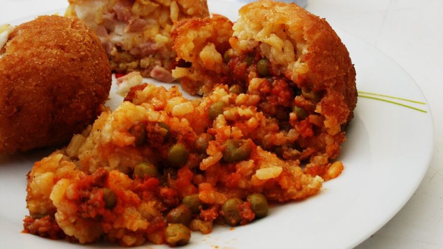 Catania: Street Food Walking Tour - Why Catania is best tasted on foot