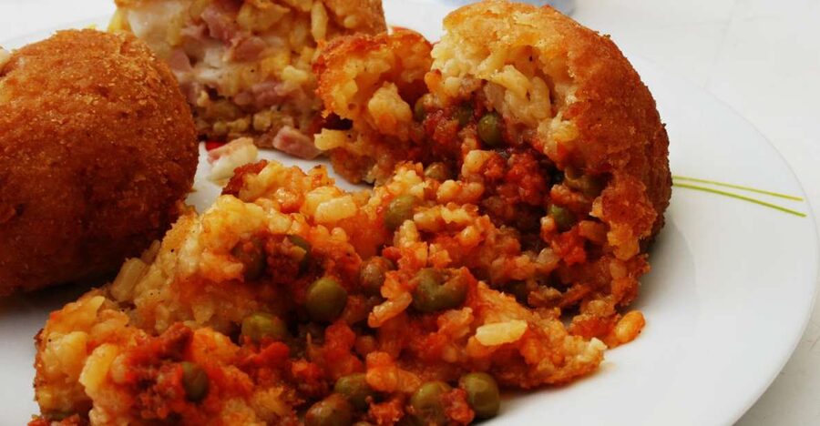 Catania: Street Food Walking Tour - Arancino, the first major taste