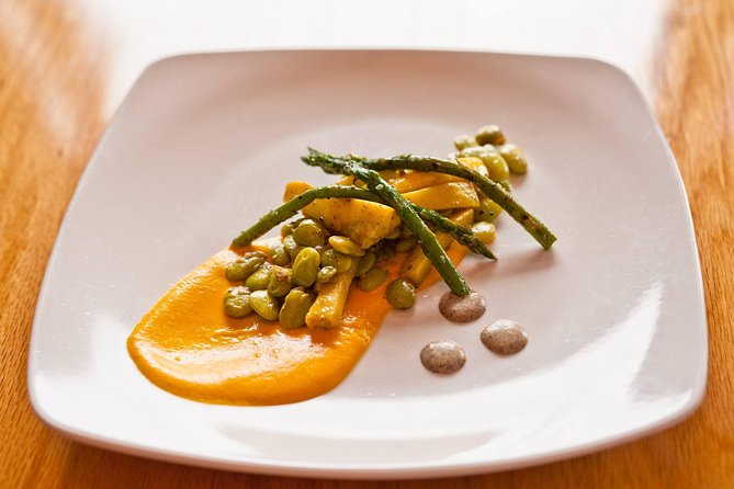 Charleston Farm-to-Table Food Tour and Chef's Challenge - Walking through Cannonborough-Elliotborough instead of the usual historic core