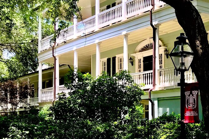 Charleston Private Brunch Tour: Biscuits, Shrimps, Grits and More - Marion Square and Hotel Bennett