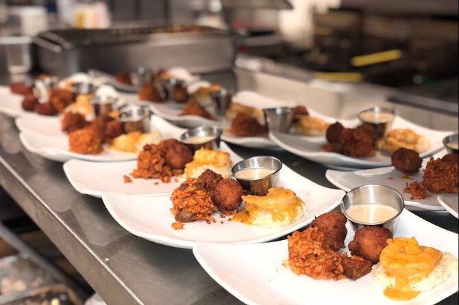 Charleston's Historic Downtown Food Tour - Pineapple Fountain and the Meaning of Hospitality