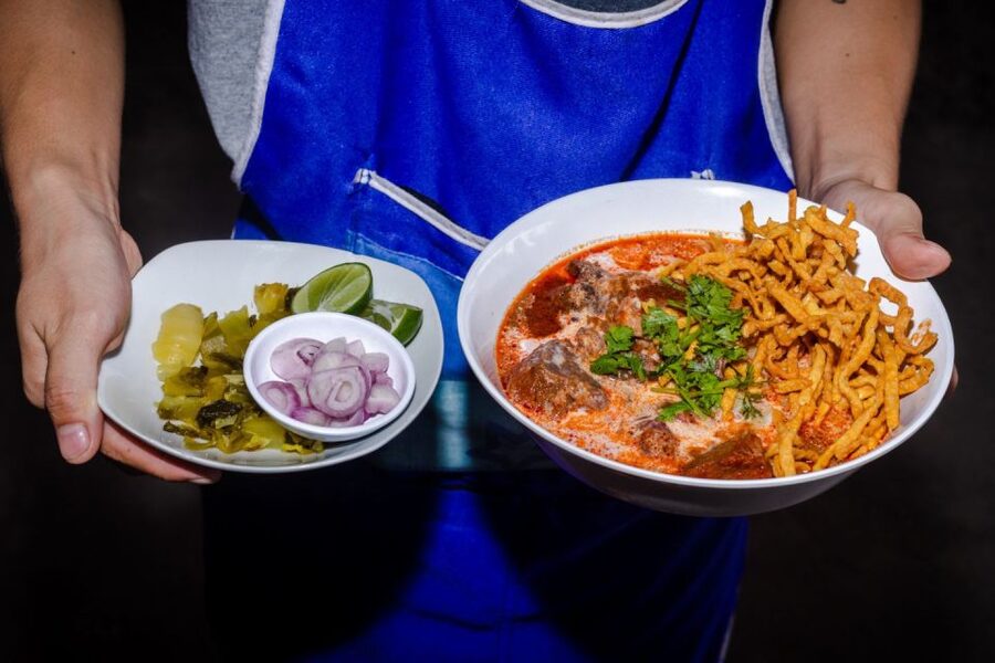 Chiang Mai: Food Tour by Songtheaw Truck with 15+ Tastings - Restaurant stops and family-run food