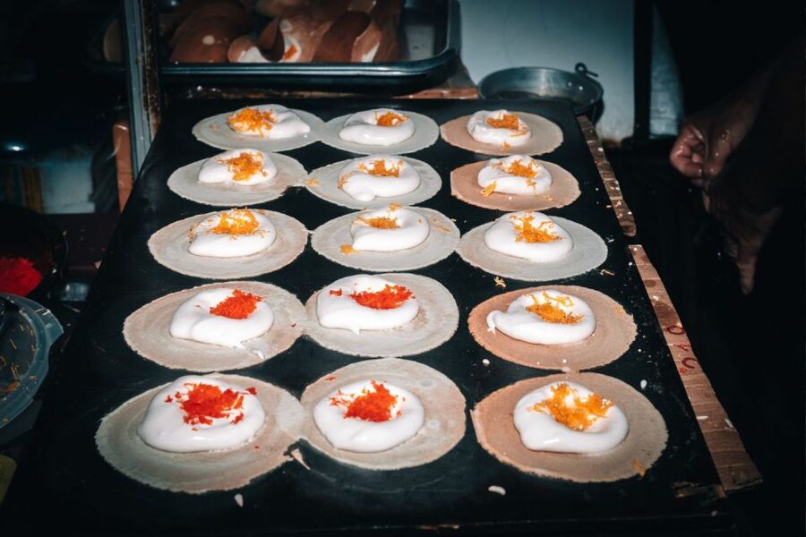 Chiang Mai: Food Tour by Songtheaw Truck with 15+ Tastings - The market finale