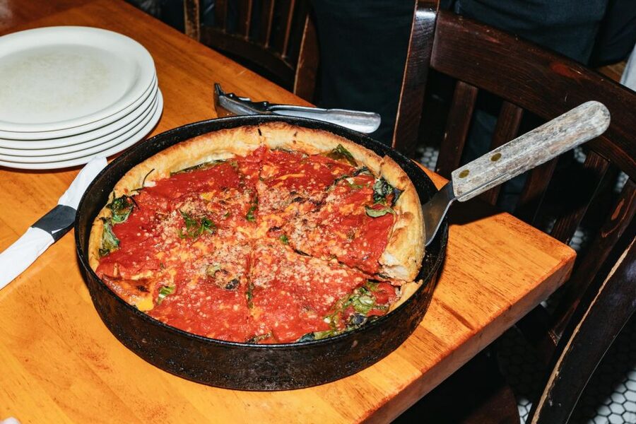 Chicago: Gangsters and Food Tasting Walking Tour - Is $81 a fair price?