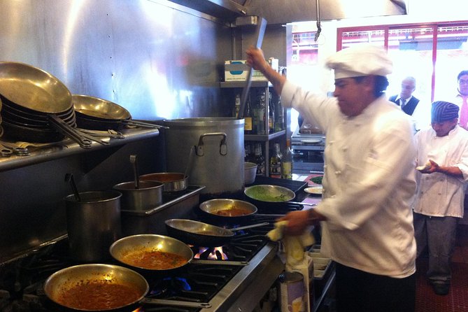 Chinatown & North BeachLittle Italy: 7 Tastings & History - Crossing from Chinatown into North Beach