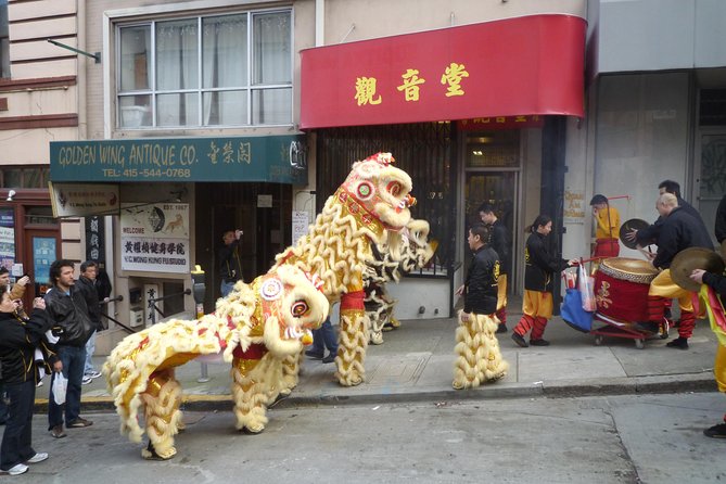 Chinatown Walking Tour: Food, History & Flavor - Food stops that build into lunch