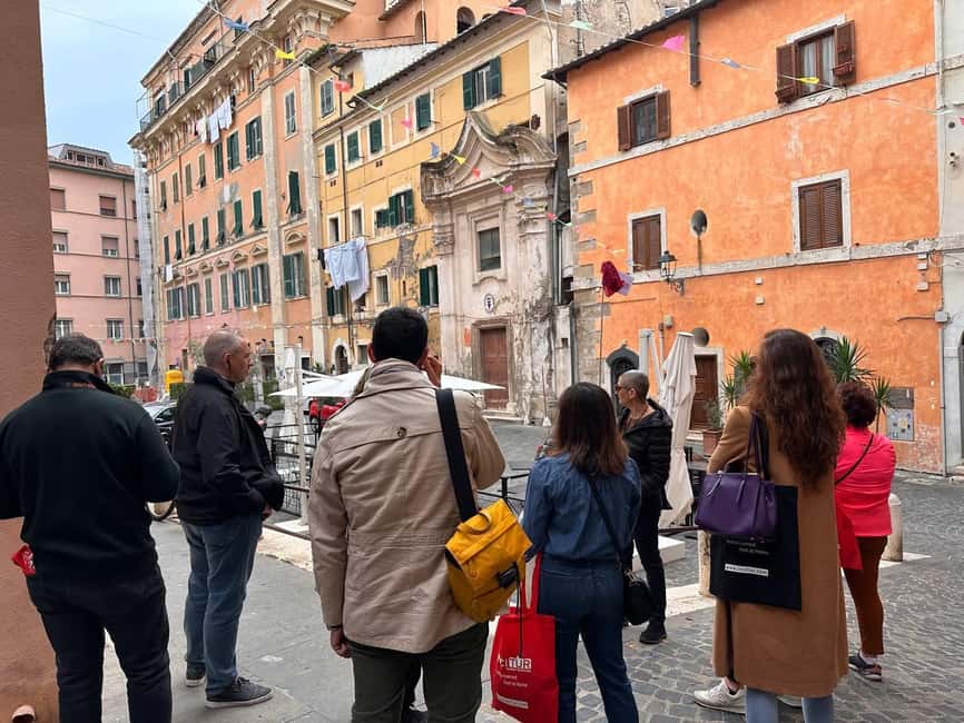 Civitavecchia: Historical and Culinary Walking Tour - Squares, lanes, and a small artistic surprise