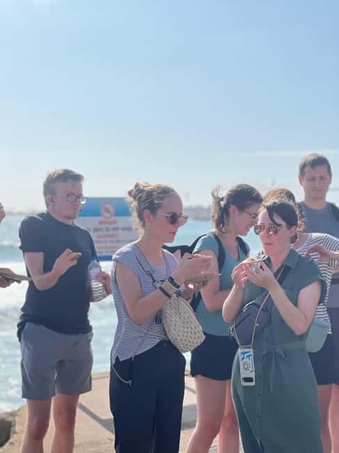 Colombo: Tastiest Local Food Tour by Tuk-Tuk Meals Included - How the guides shape the experience