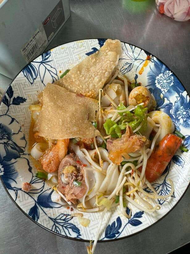 Da Nang City Street Food Private Tour With Local Students - The guides make the difference