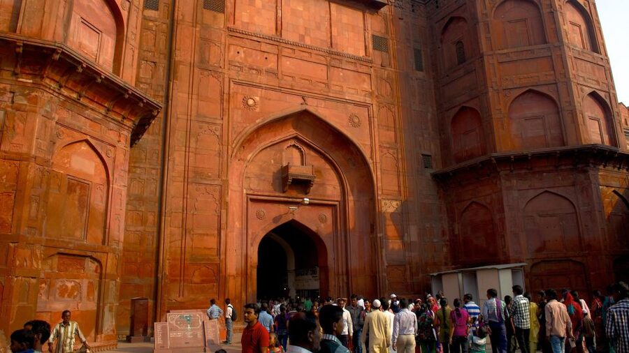 Delhi: Old Delhi City Tour with Tuk Tuk Ride & Street Food - What to wear and bring
