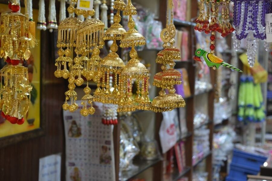 Delhi: Old Delhi City Tour with Tuk-Tuk Ride & Street Food - The Red Fort, with an important package warning