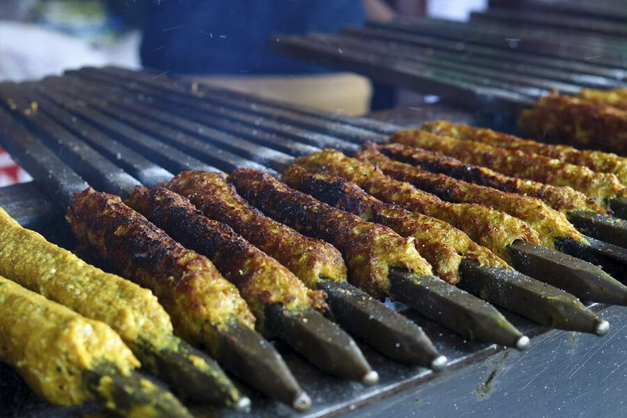 Delhi: Old Delhi Street Food Tour with Rickshaw Ride - Guides make the difference