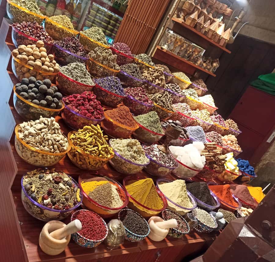 Dubai: City Highlights Tour with Blue Mosque & Street Food - Street food in Bur Dubai
