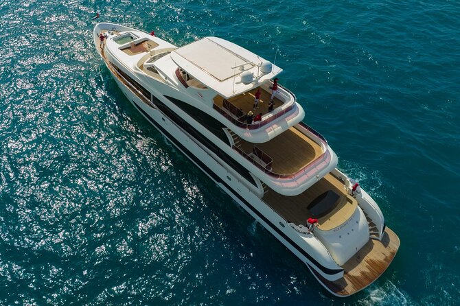Dubai Harbour Super Yacht Experience with gourmet & Drinks - Is $98.63 good value?