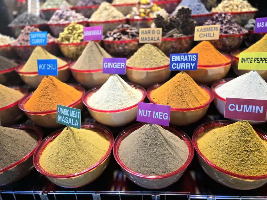 Dubai: Premium Old Town, Street Food, Souks & Boat Ride Tour - The Spice Souk: smells, colors, and salesmanship