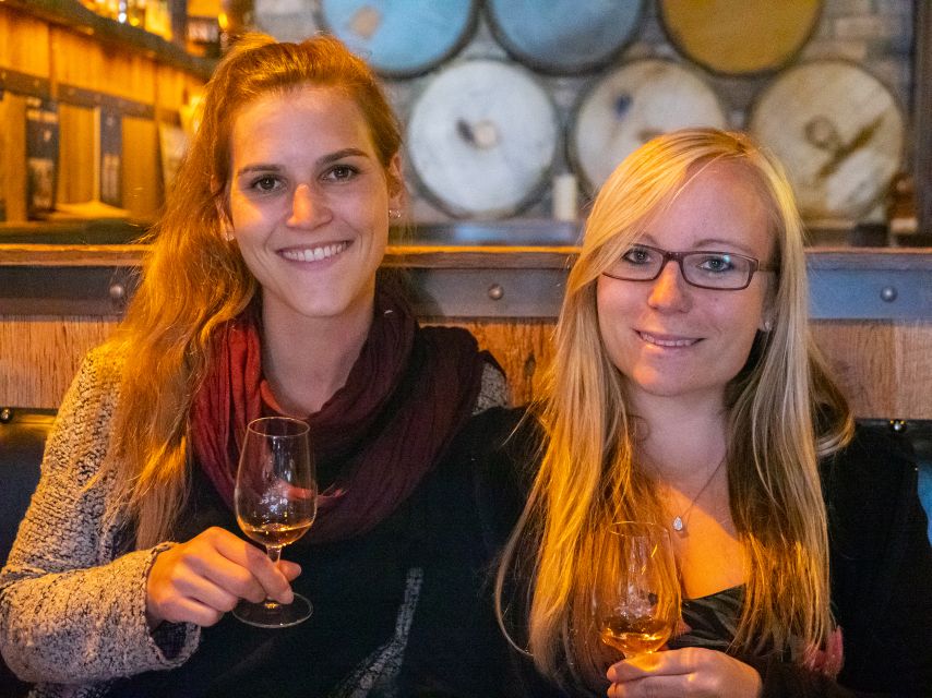 Dublin: 2-Hour Premium Whiskey and Food Tasting Tour - From Lincoln’s Inn to the Palace Bar