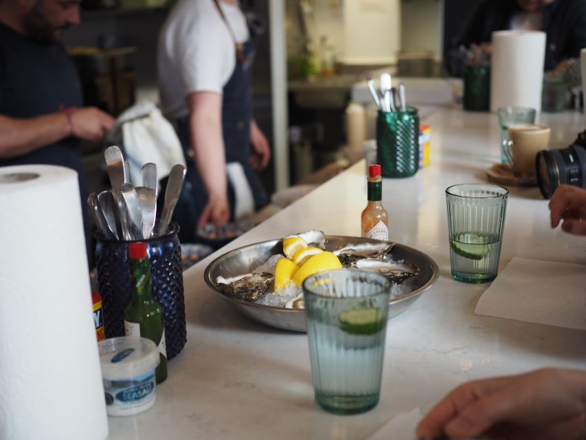 Dublin: Delicious Walking Food Tour - The guides make the difference