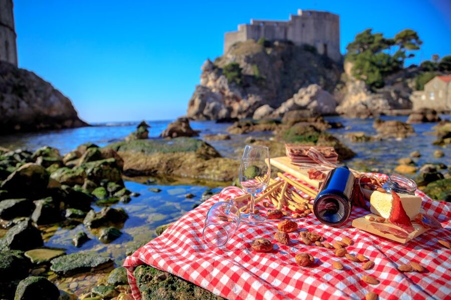 Dubrovnik Gastronomy: 3-Hour Food and Wine Tour - Ending with Croatian dessert