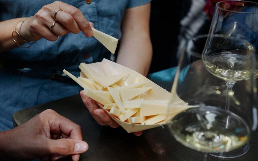 Düsseldorf: Culinary Soul Guided Tour - A food walk through Düsseldorf’s Old Town