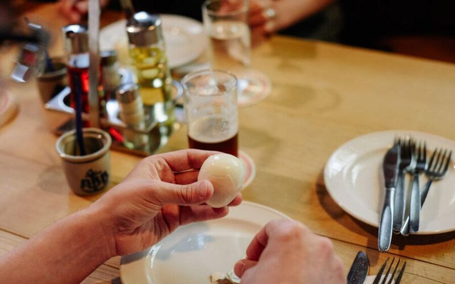 Düsseldorf: Culinary Soul Guided Tour - Traditional mustard with a local connection