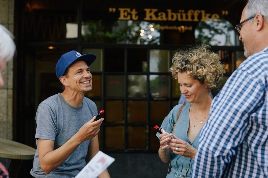Düsseldorf: Culinary Soul Guided Tour - Small spice shop, big aromas