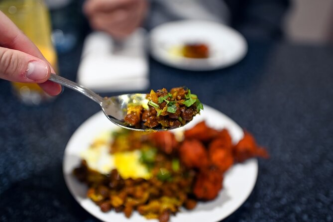 East London Indian Food Tour with 8+ Authentic Food Tastings - The first tastings: snacks, drinks, and spice