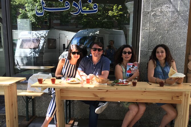 East Meets West: Berlin Food Culture & Street Art - Currywurst, coffee, and a vegan finish