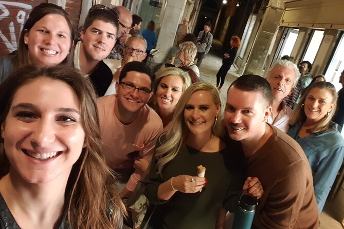 Eat, Drink and Repeat: Wine and Food Tasting Tour in Venice - Stories between the bites