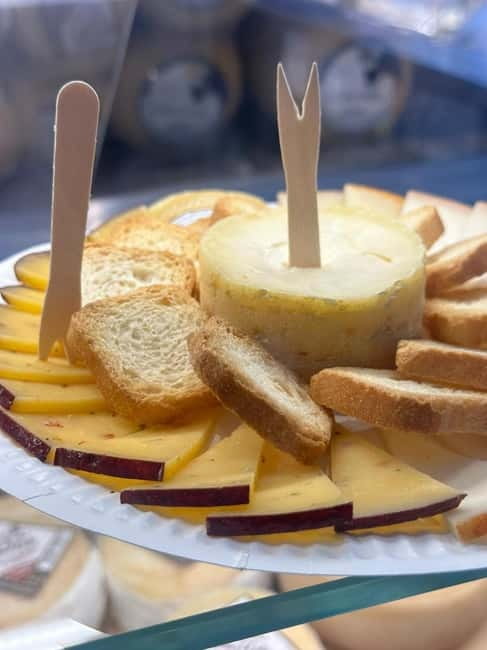 Eat Porto Like a Local: The Ultimate Full-Meal Food Tour - Why this Porto food tour works as a first-day introduction