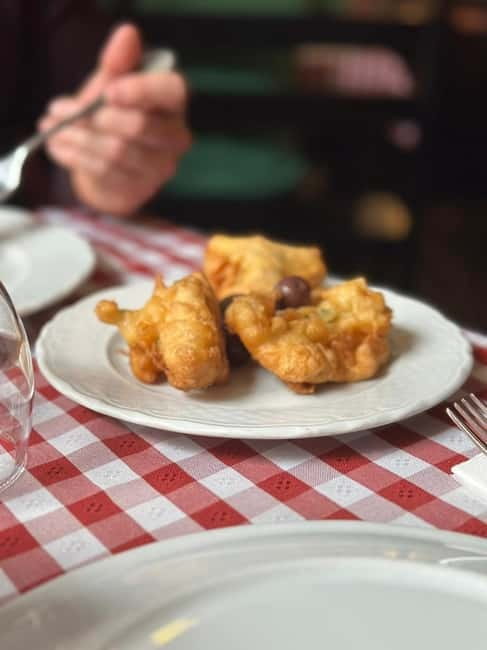 Eat Porto Like a Local: The Ultimate Full-Meal Food Tour - Guide quality and the small-group format