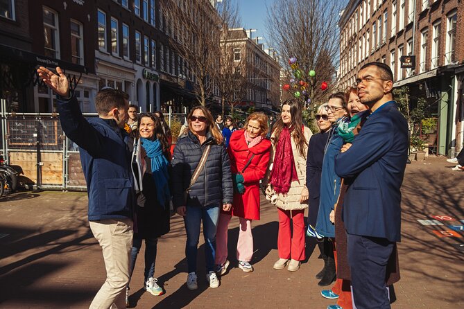 Eating Amsterdam: Albert Cuyp Market & The Pijp Food Tour - Making a warm stroopwafel from scratch