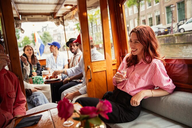 Eating Amsterdam: Food Tour & Canals Cruise - Starting in the Jordaan with apple pie